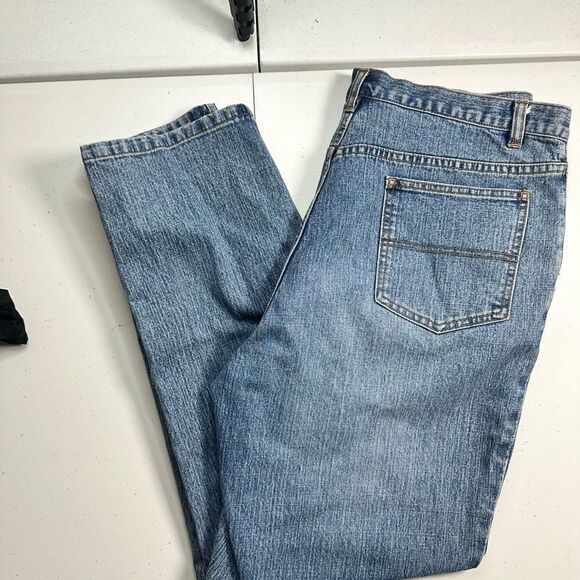 EUC CHICO’s Women’s Relax Fit Blue Jeans - Size 2 = Size 12 - Picture 6 of 8
